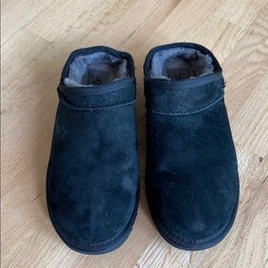 Classic UGG Slippers
